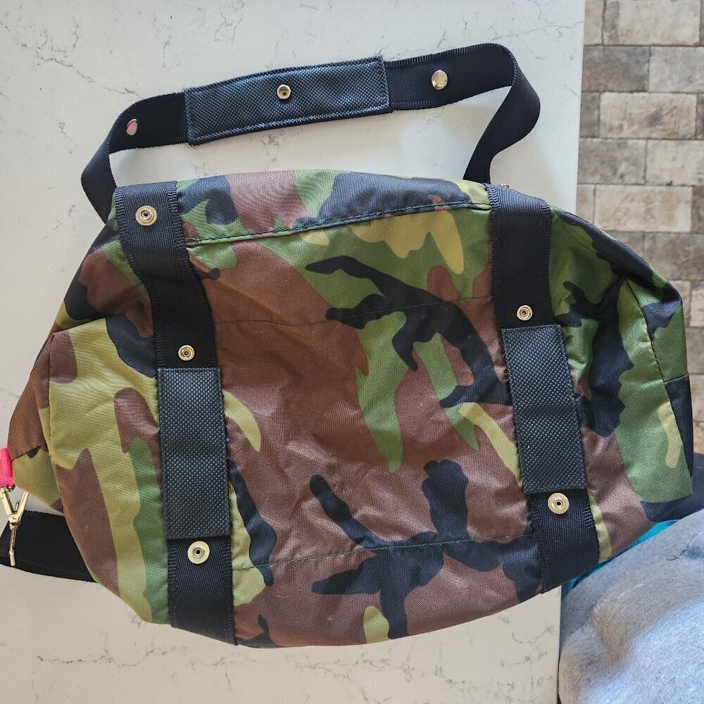 ANDI Tote Camo Shoulder Bag - Picture 9 of 9
